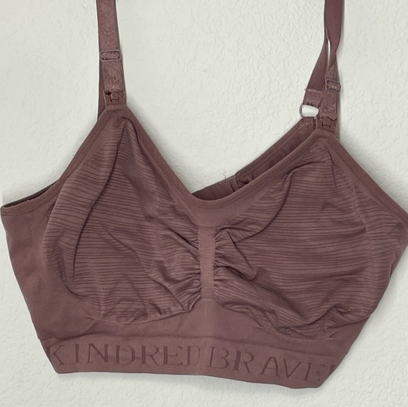 Kindred Bravely Other - Kindred Bravely M Busty Pumping Bra